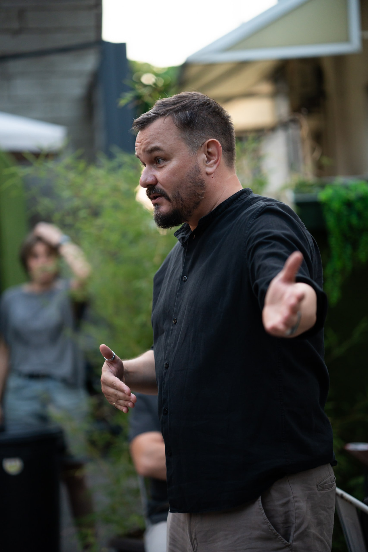 Dejan Pataki govori na događaju o ličnom brendiranju